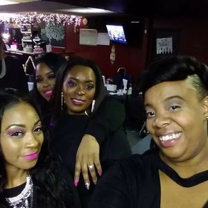 Meet your Posher, Dominique